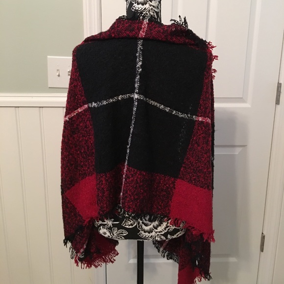 Red/Black Plaid soft and cozy scarf & wrap - Picture 3 of 6